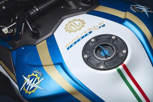 MV Agusta: la specialissima Brutale 1000 Blue & White M.L. (3)