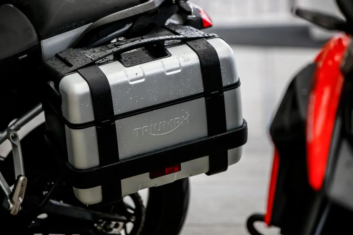 Suzuki V-Strom 1050XT vs Triumph Tiger 900 GT Pro: sfida 2020 tra maxi col 19 (7)