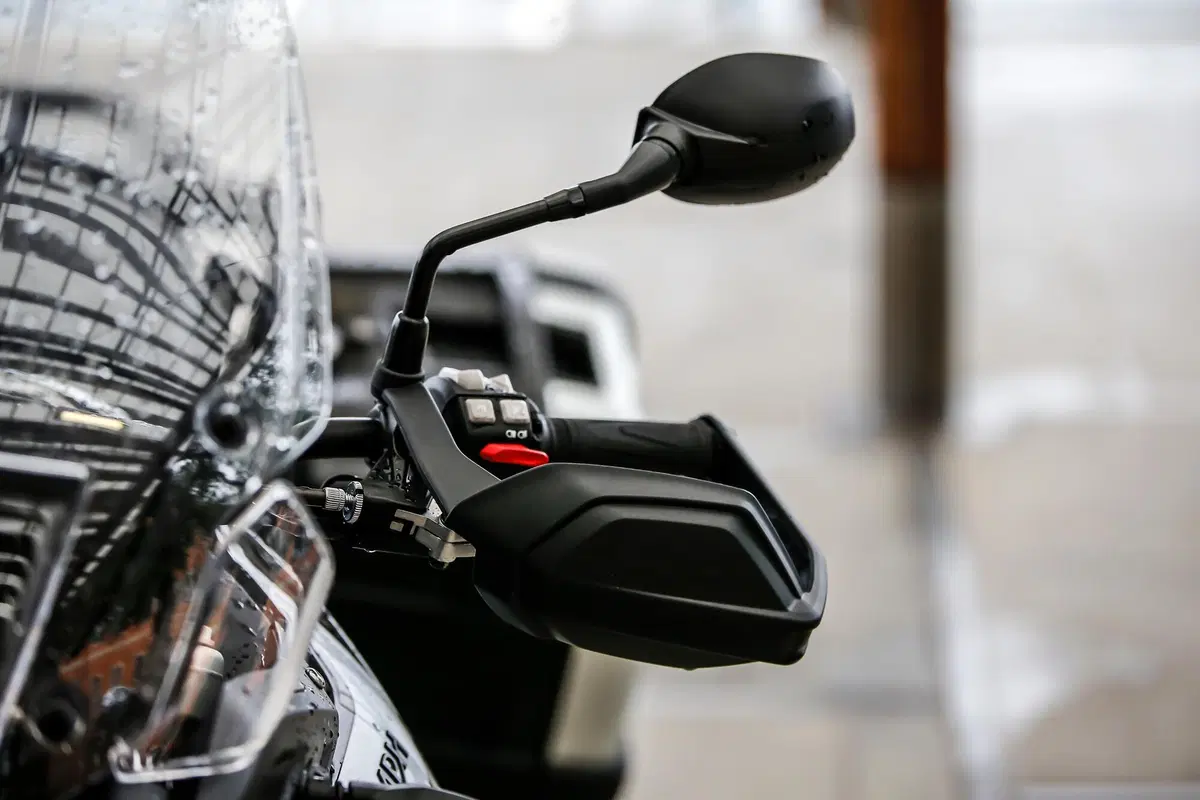 Suzuki V-Strom 1050XT vs Triumph Tiger 900 GT Pro: sfida 2020 tra maxi col 19 (7)
