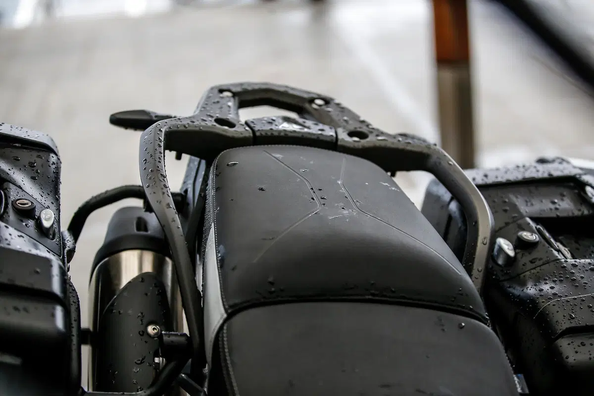 Suzuki V-Strom 1050XT vs Triumph Tiger 900 GT Pro: sfida 2020 tra maxi col 19 (12)