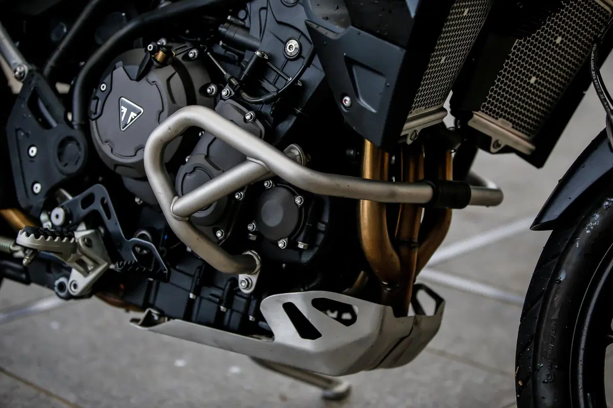 Suzuki V-Strom 1050XT vs Triumph Tiger 900 GT Pro: sfida 2020 tra maxi col 19 (14)