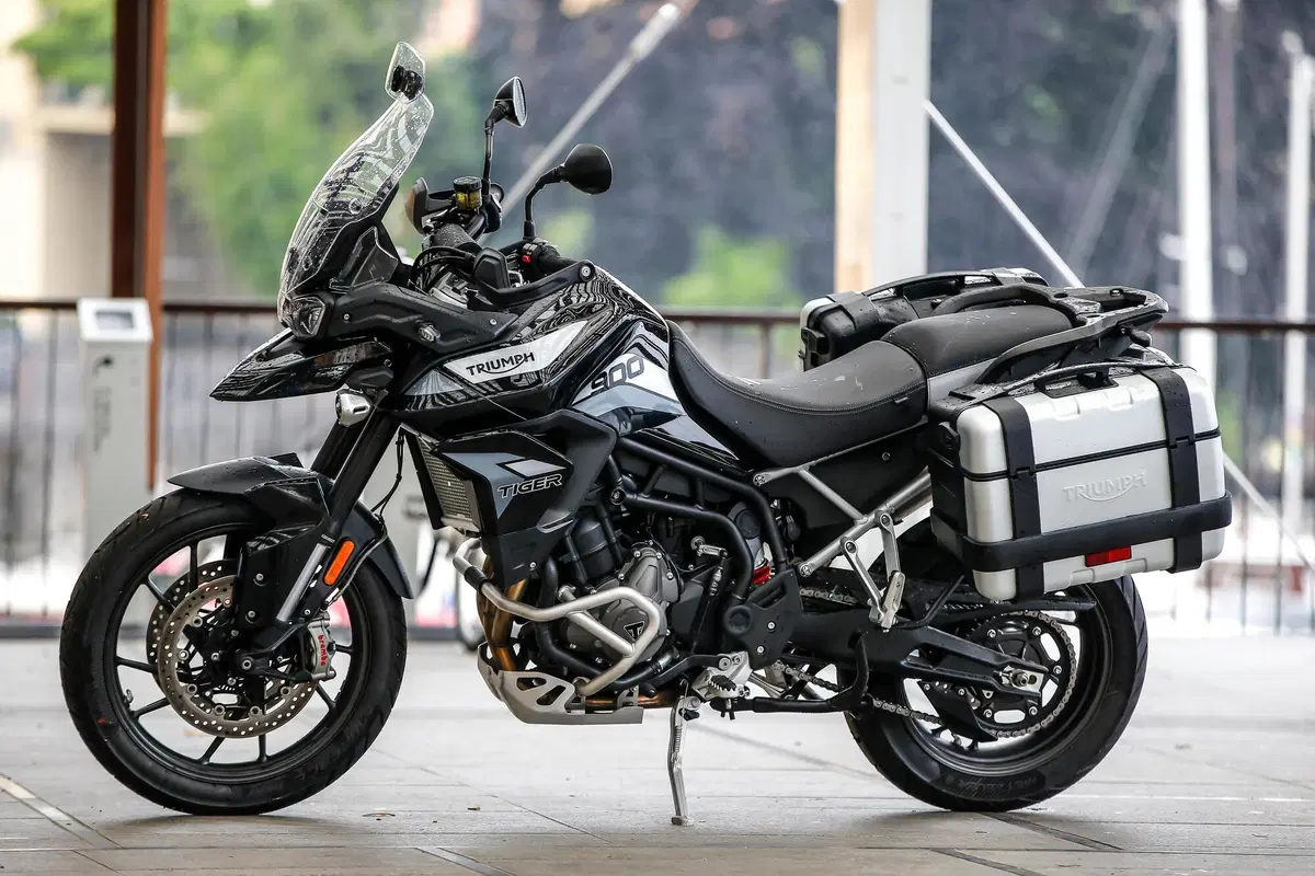 Suzuki V-Strom 1050XT vs Triumph Tiger 900 GT Pro: sfida 2020 tra maxi col 19 (4)