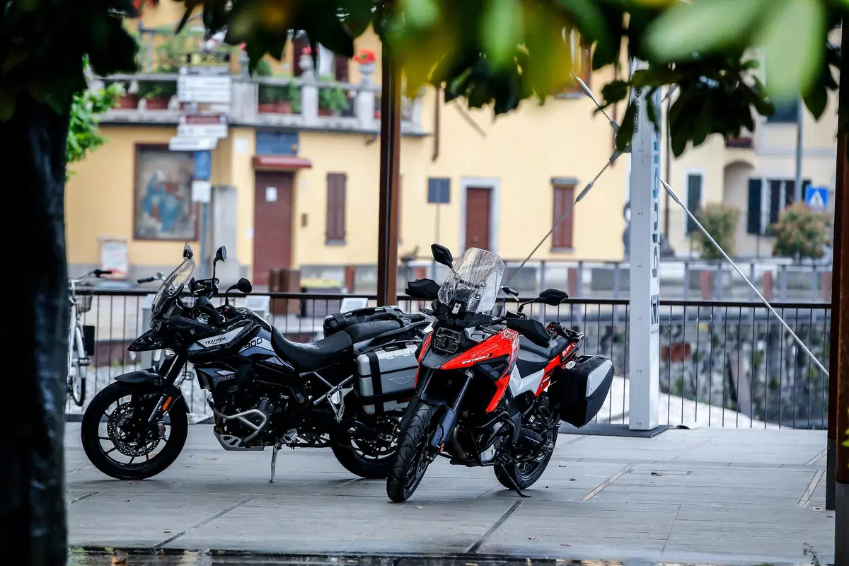 Suzuki V-Strom 1050XT vs Triumph Tiger 900 GT Pro: sfida 2020 tra maxi col 19 (6)