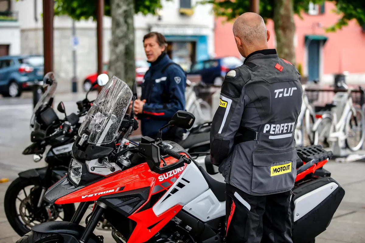 Suzuki V-Strom 1050XT vs Triumph Tiger 900 GT Pro: sfida 2020 tra maxi col 19