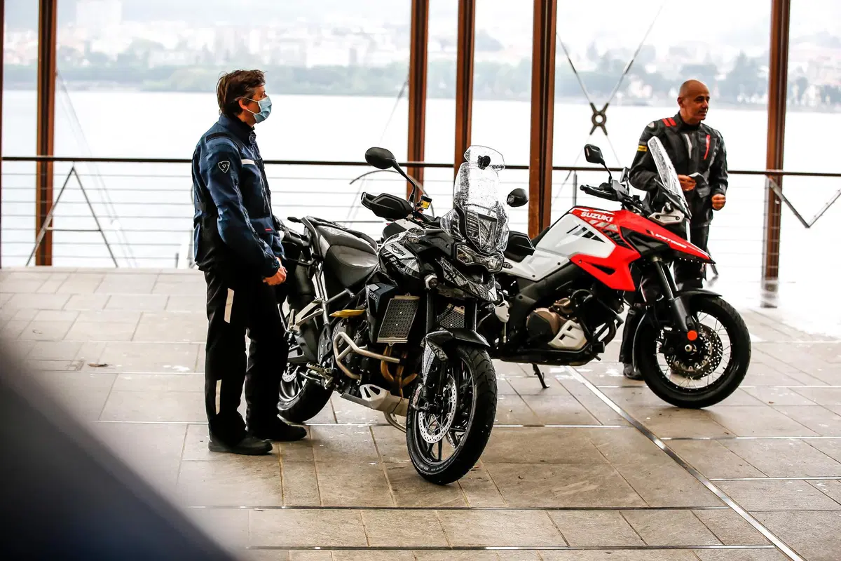 Suzuki V-Strom 1050XT vs Triumph Tiger 900 GT Pro: sfida 2020 tra maxi col 19 (8)