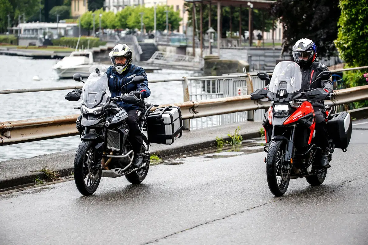Suzuki V-Strom 1050XT vs Triumph Tiger 900 GT Pro: sfida 2020 tra maxi col 19 (5)