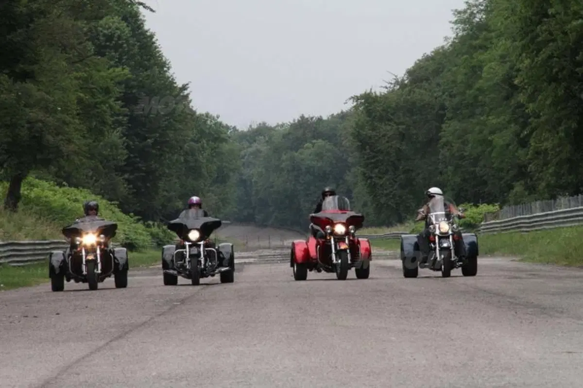 Harley-Davidson Tri Glide  (9)