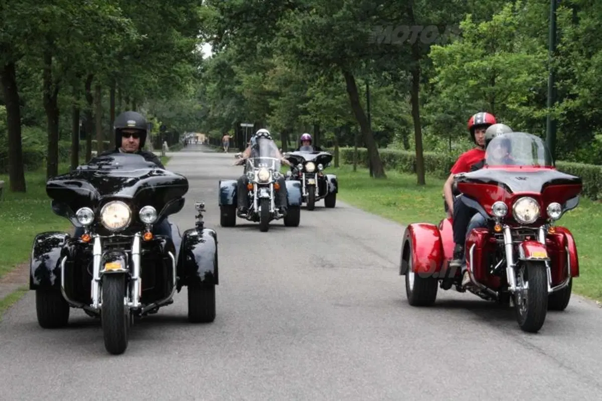 Harley-Davidson Tri Glide  (13)