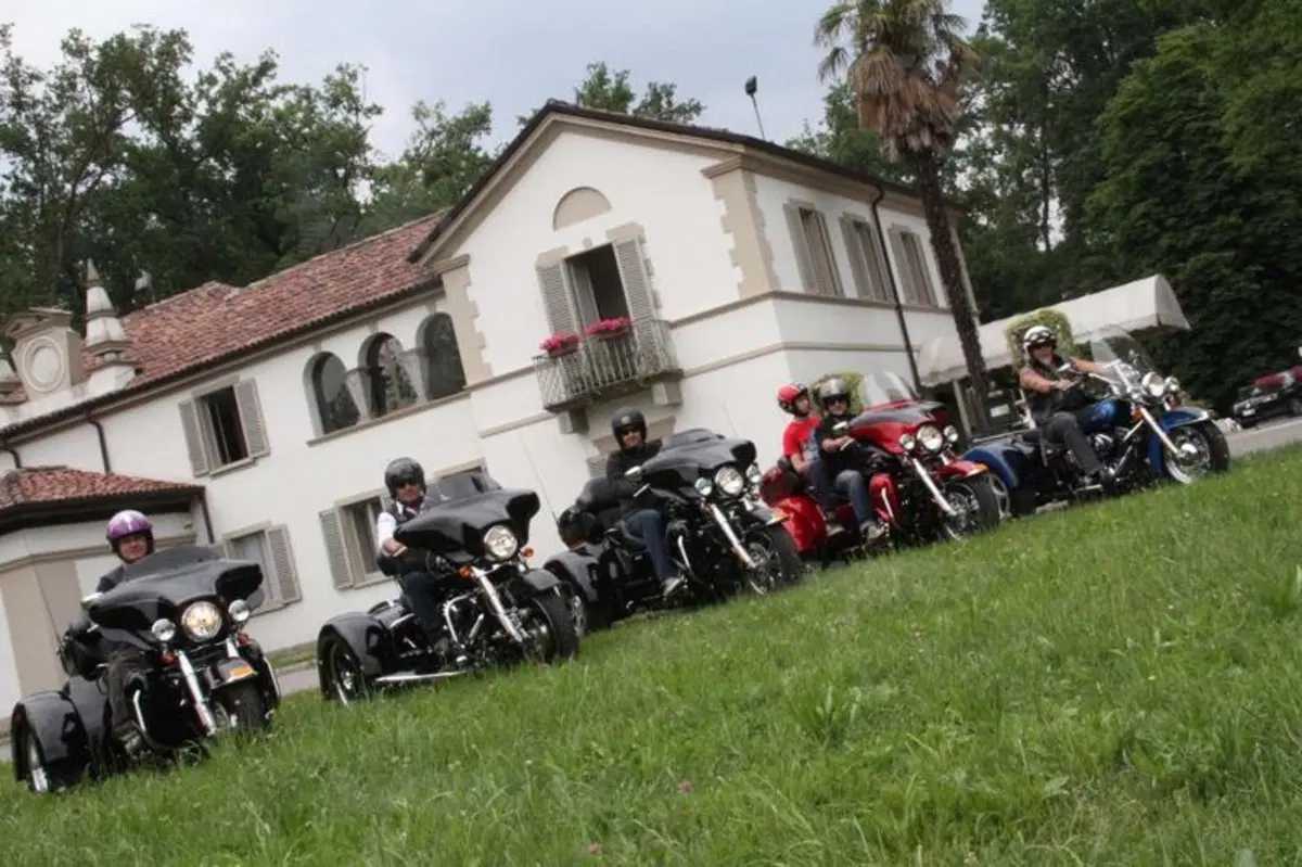 Harley-Davidson Tri Glide  (24)