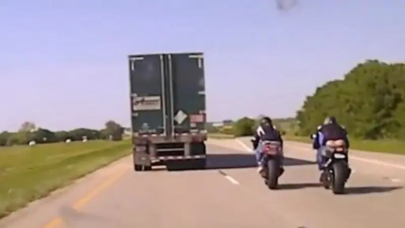 In moto ai 294 km/h e in lacrime dopo l'arresto [VIDEO CHOC]  