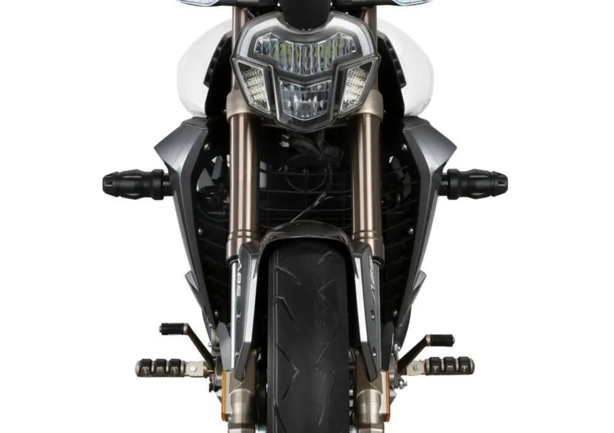 Zontes 310 VX, la piccola Diavel con il monobraccio (4)