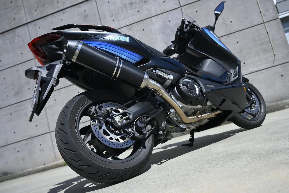 Statiche Yamaha TMAX (9)