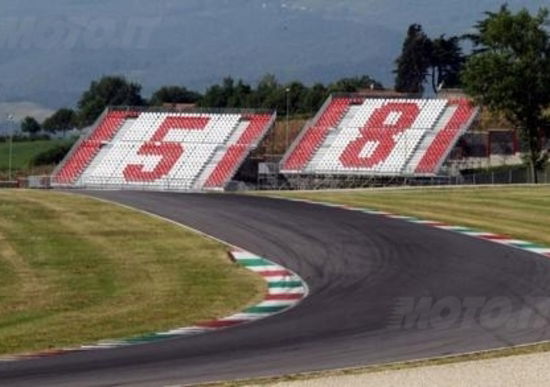 Dedicata a Marco Simoncelli una tribuna del Mugello