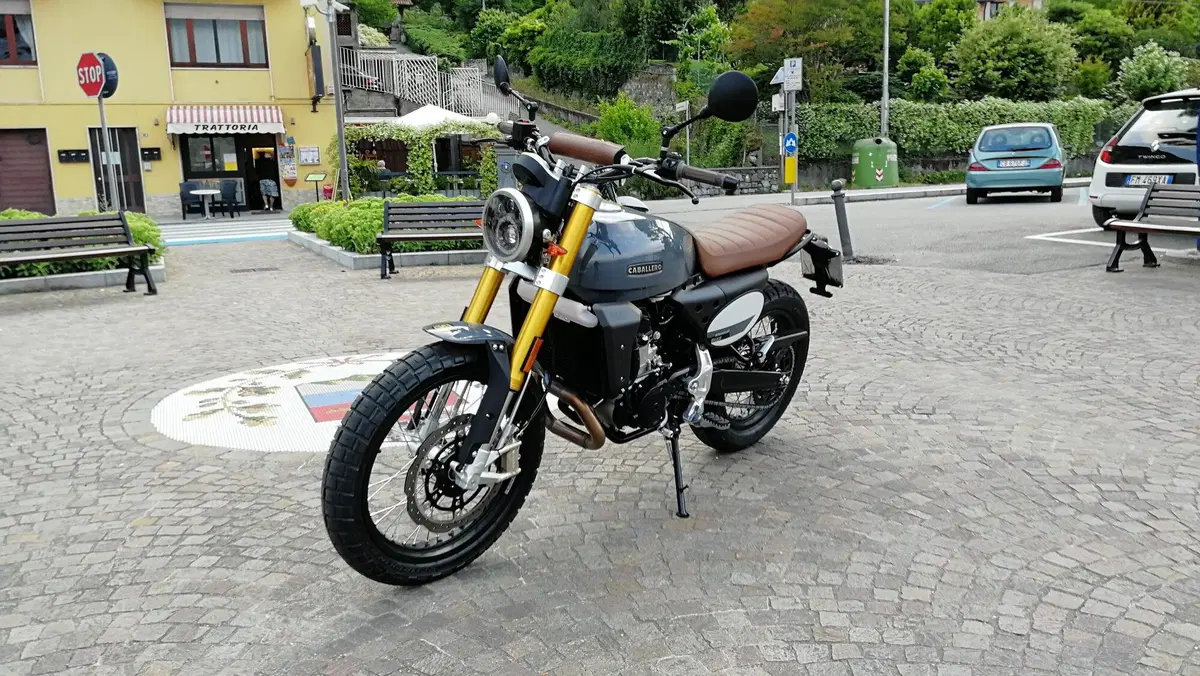 Fantic Motor 500 DELUXE - TEST. Ecco la versione più elegante del Caballero (3)