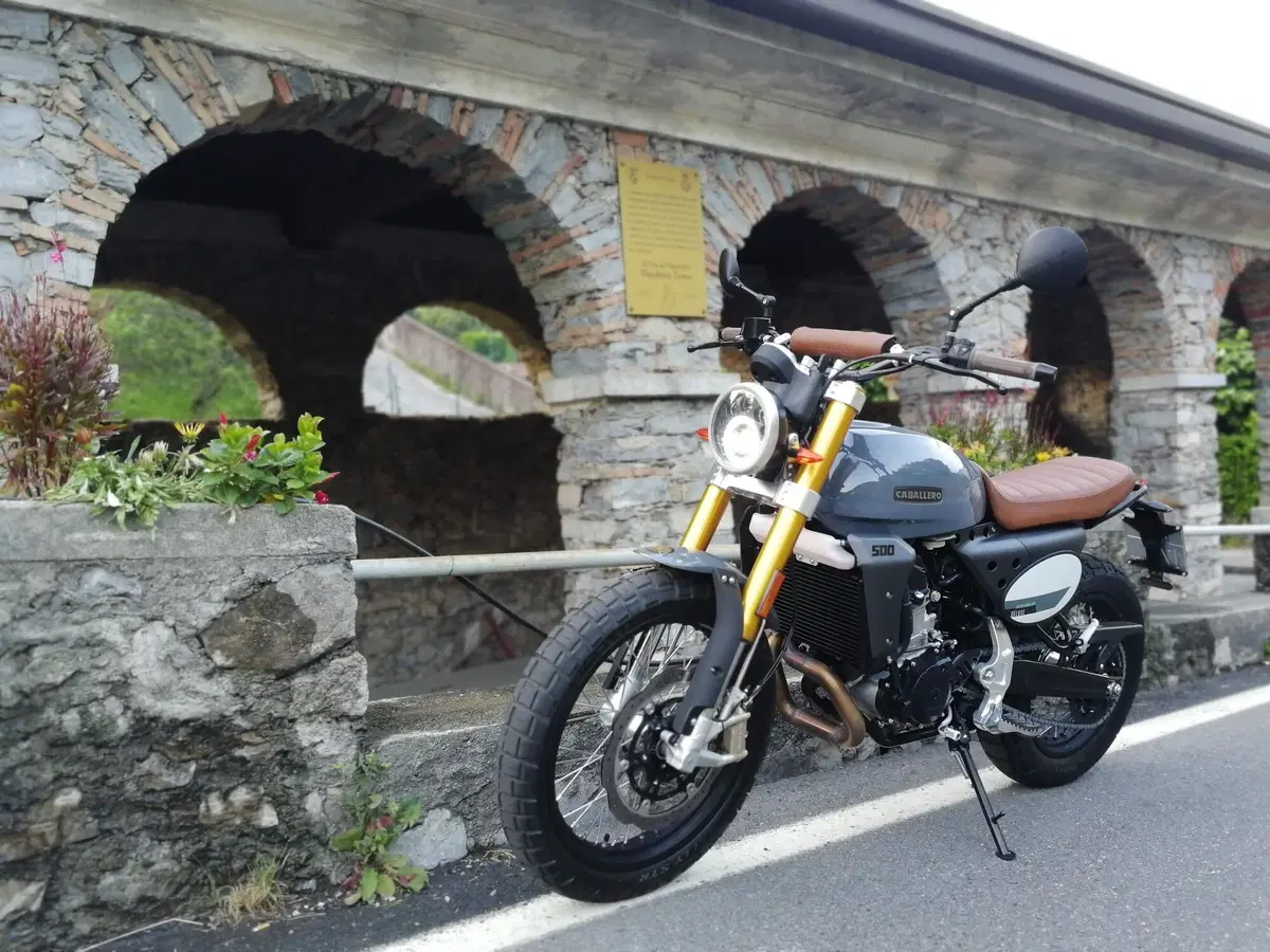 Fantic Motor 500 DELUXE - TEST. Ecco la versione più elegante del Caballero