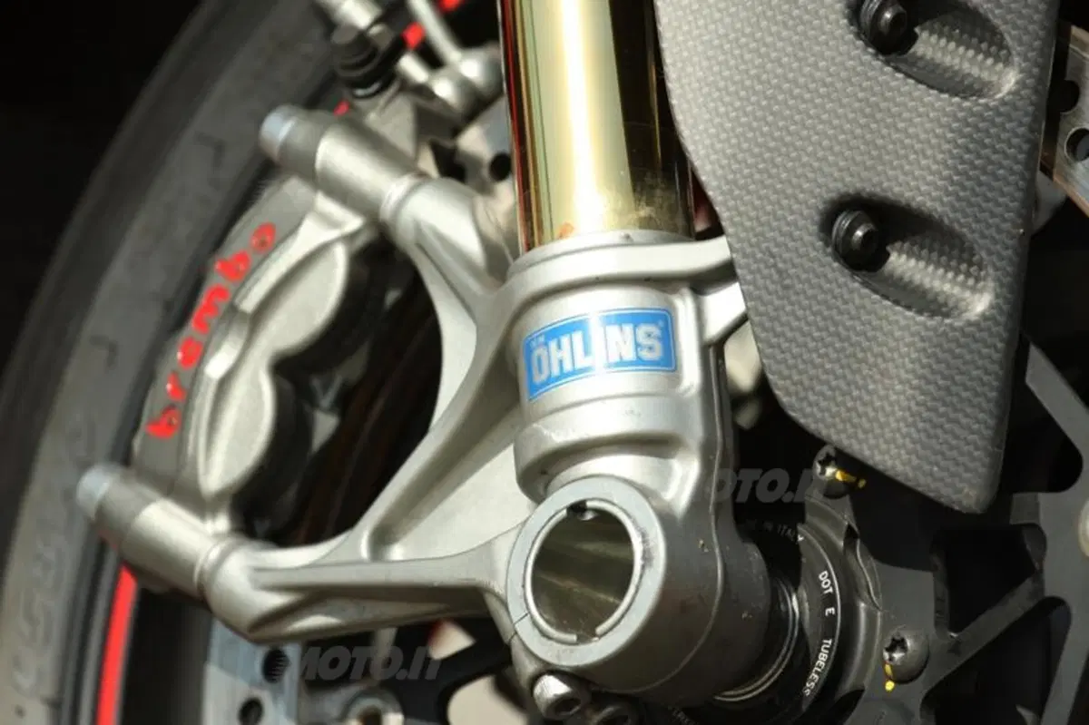 BMW S1000RR VS Ducati Panigale 1199S  (59)