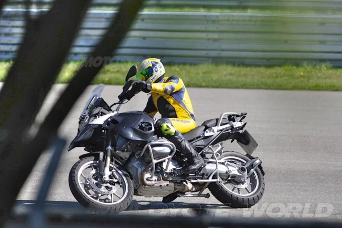 BMW R 1250 GS 2013, nuove foto (4)