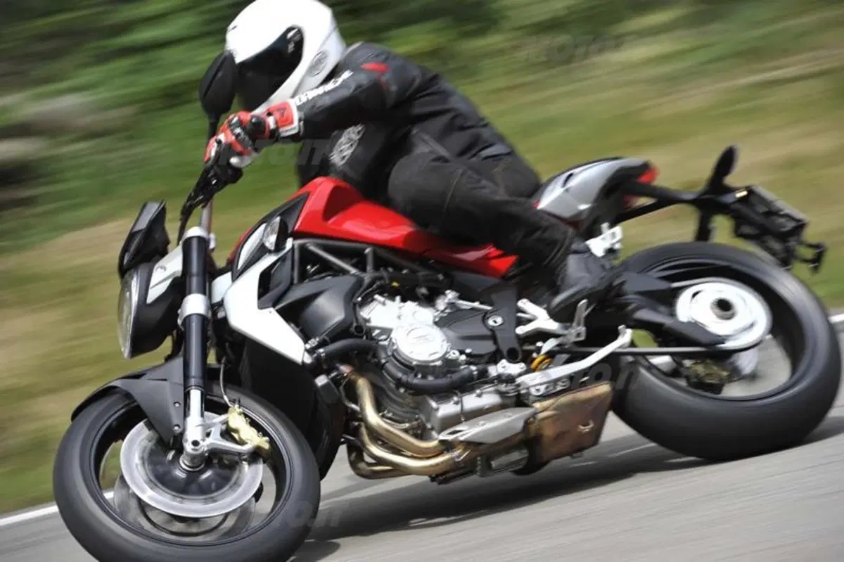 MV Agusta Brutale 675 