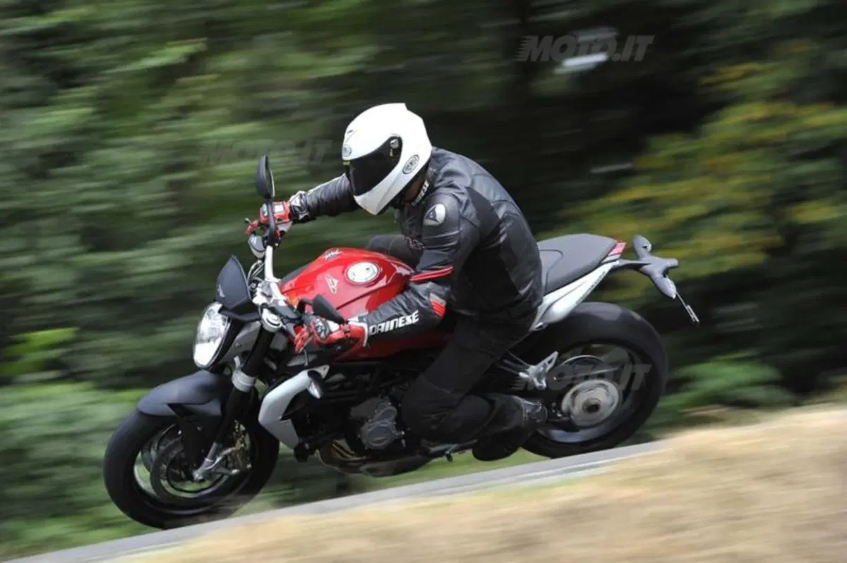 MV Agusta Brutale 675  (6)
