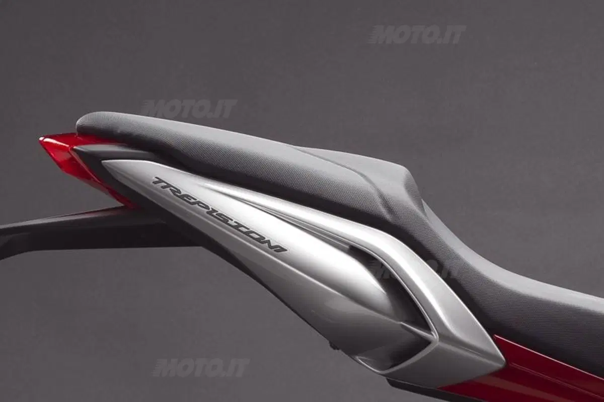 MV Agusta Brutale 675  (26)