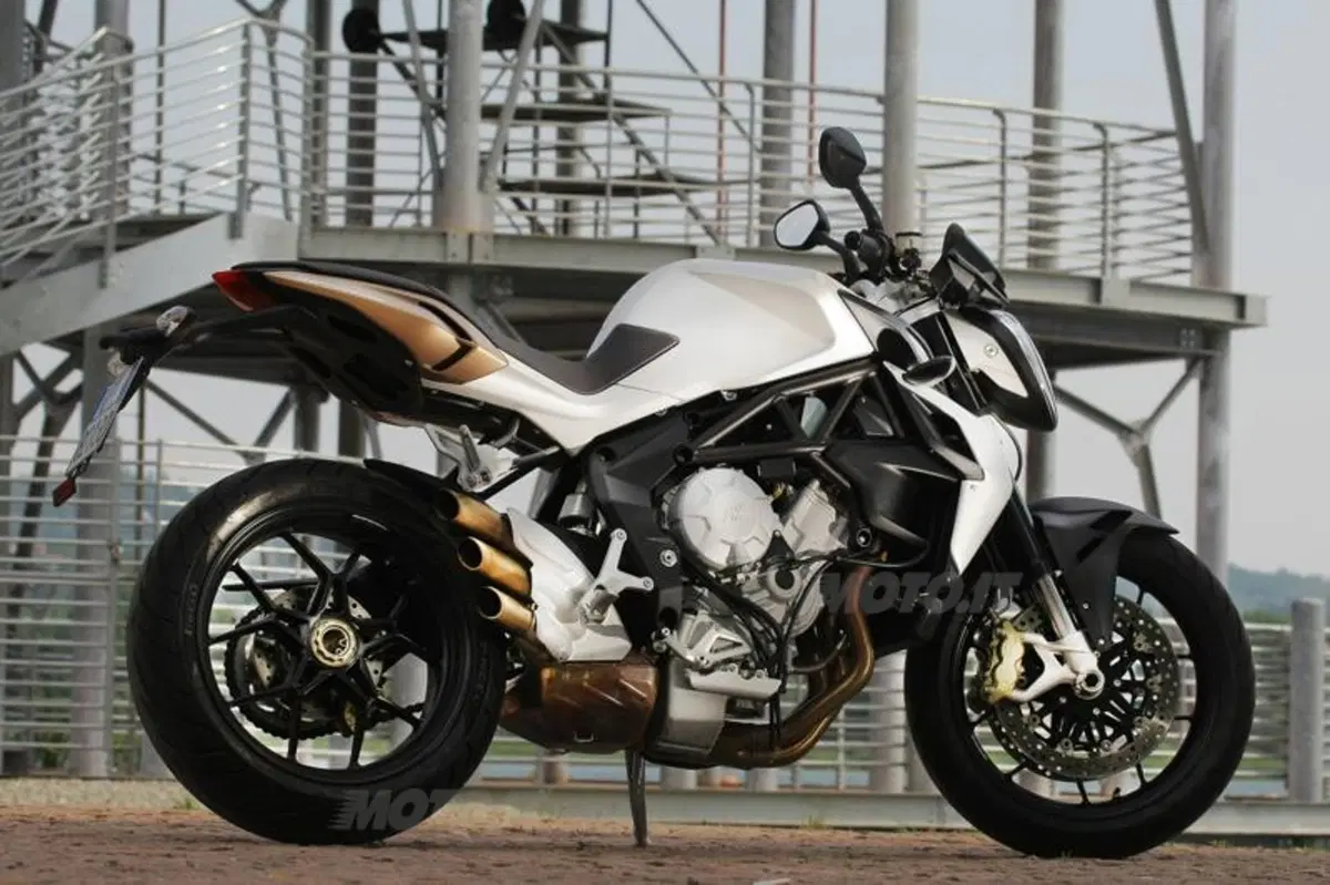 MV Agusta Brutale 675  (41)