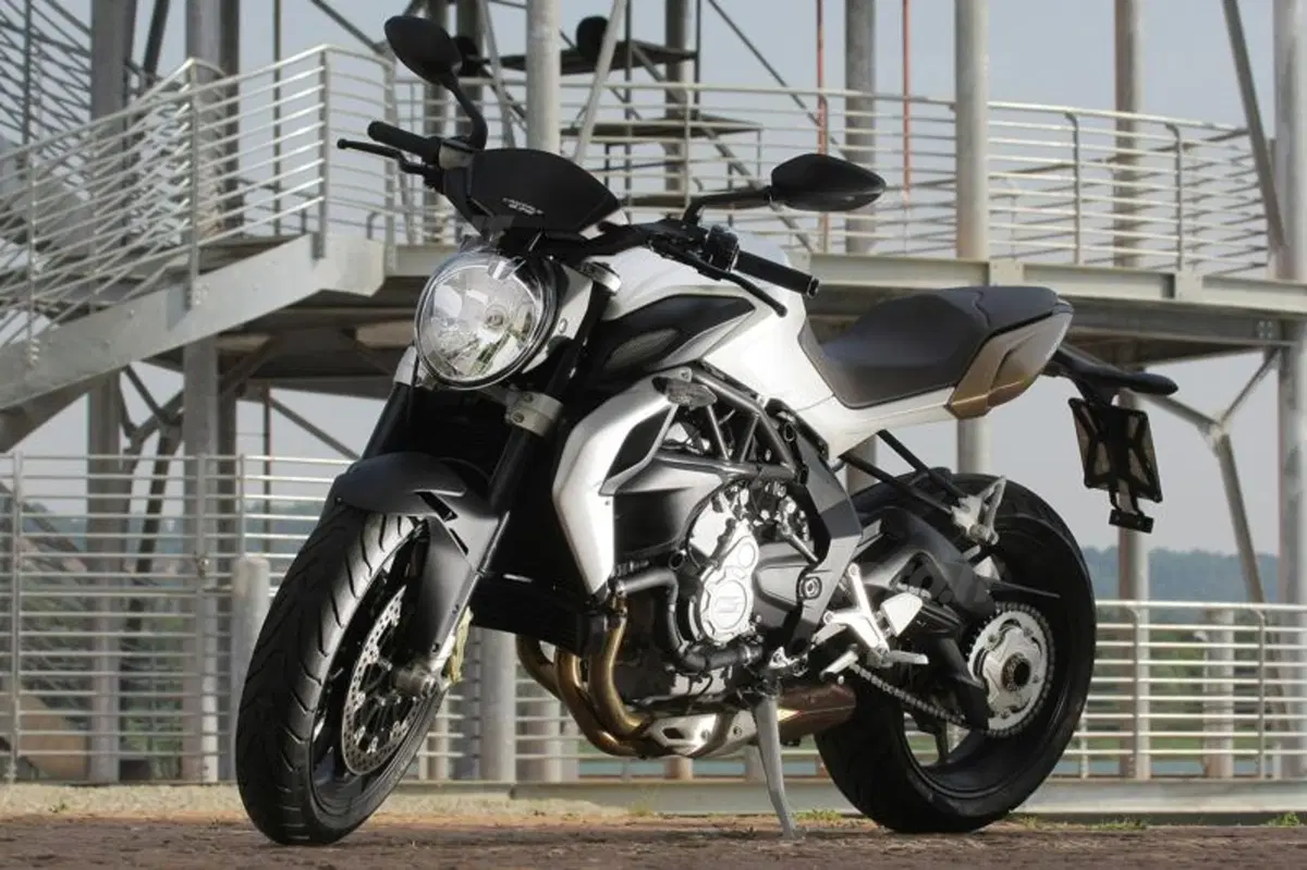 MV Agusta Brutale 675  (44)