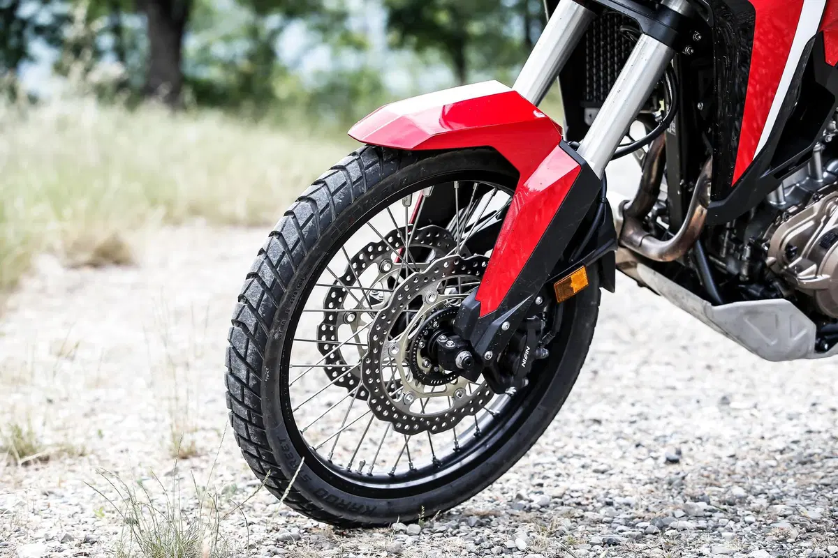 Honda Africa Twin 1100 vs Triumph Tiger Rally 900: SFIDA MAXIENDURO 2020 (10)