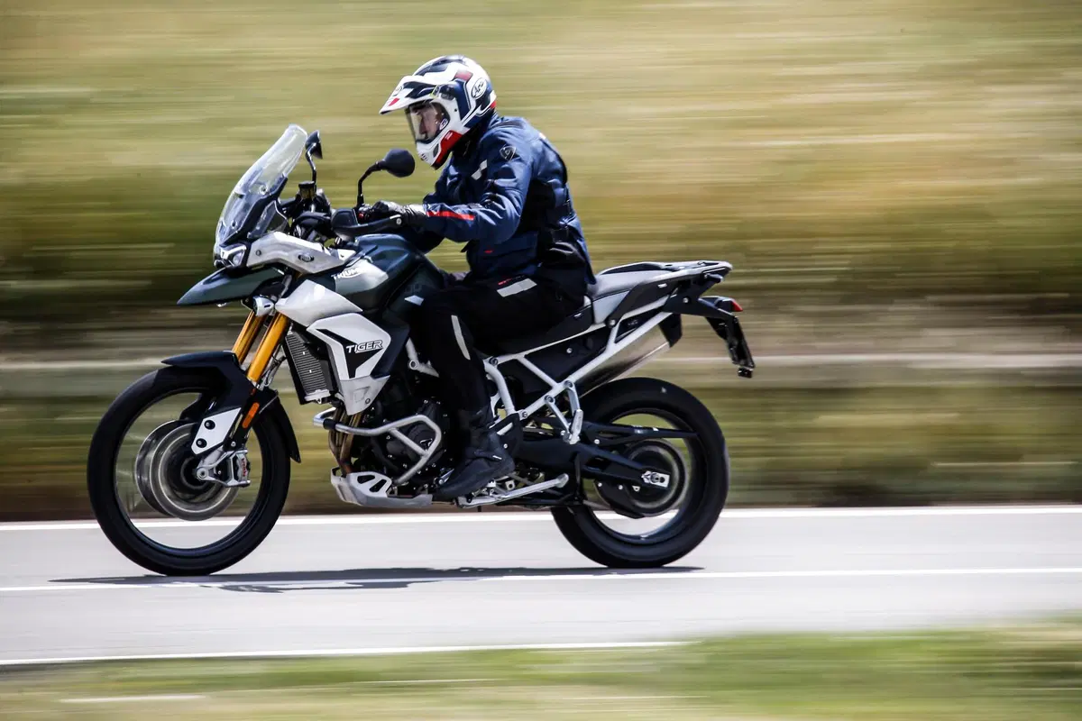 Honda Africa Twin 1100 vs Triumph Tiger Rally 900: SFIDA MAXIENDURO 2020 (3)