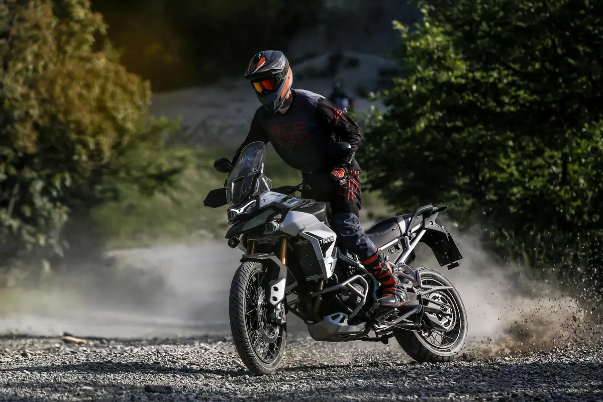 Honda Africa Twin 1100 vs Triumph Tiger Rally 900: SFIDA MAXIENDURO 2020 (4)