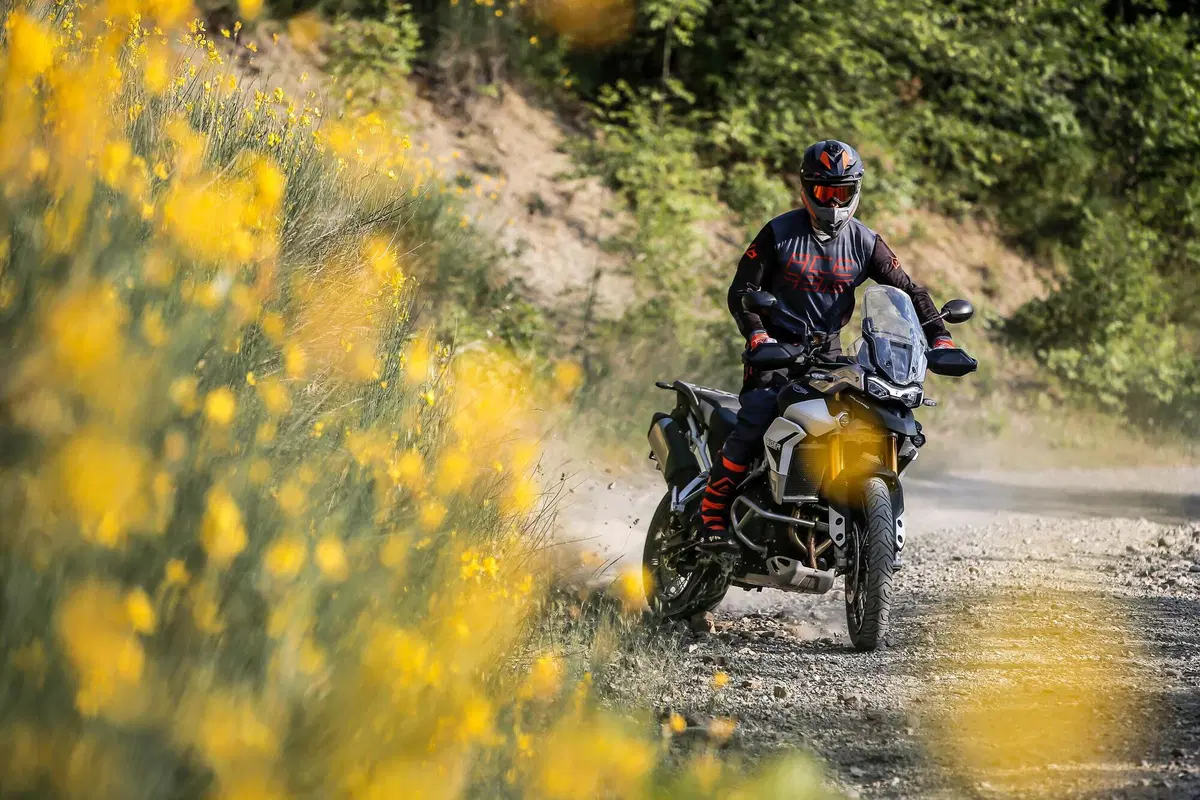 Honda Africa Twin 1100 vs Triumph Tiger Rally 900: SFIDA MAXIENDURO 2020 (5)