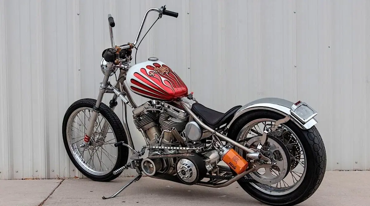 La foto di Brad Pitt sulla sua Harley Indian Larry vale già 12.000 dollari (2)