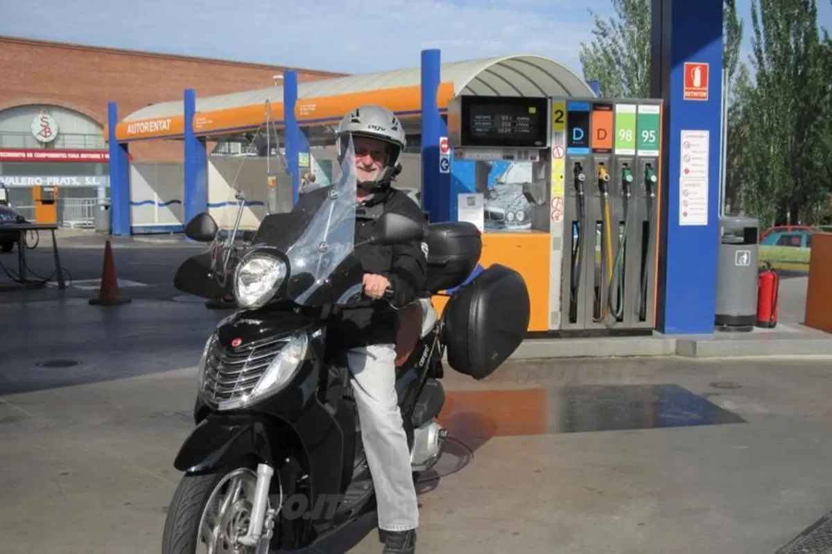 Tutto si può fare: da Barcellona a Fisterra in scooter (9)