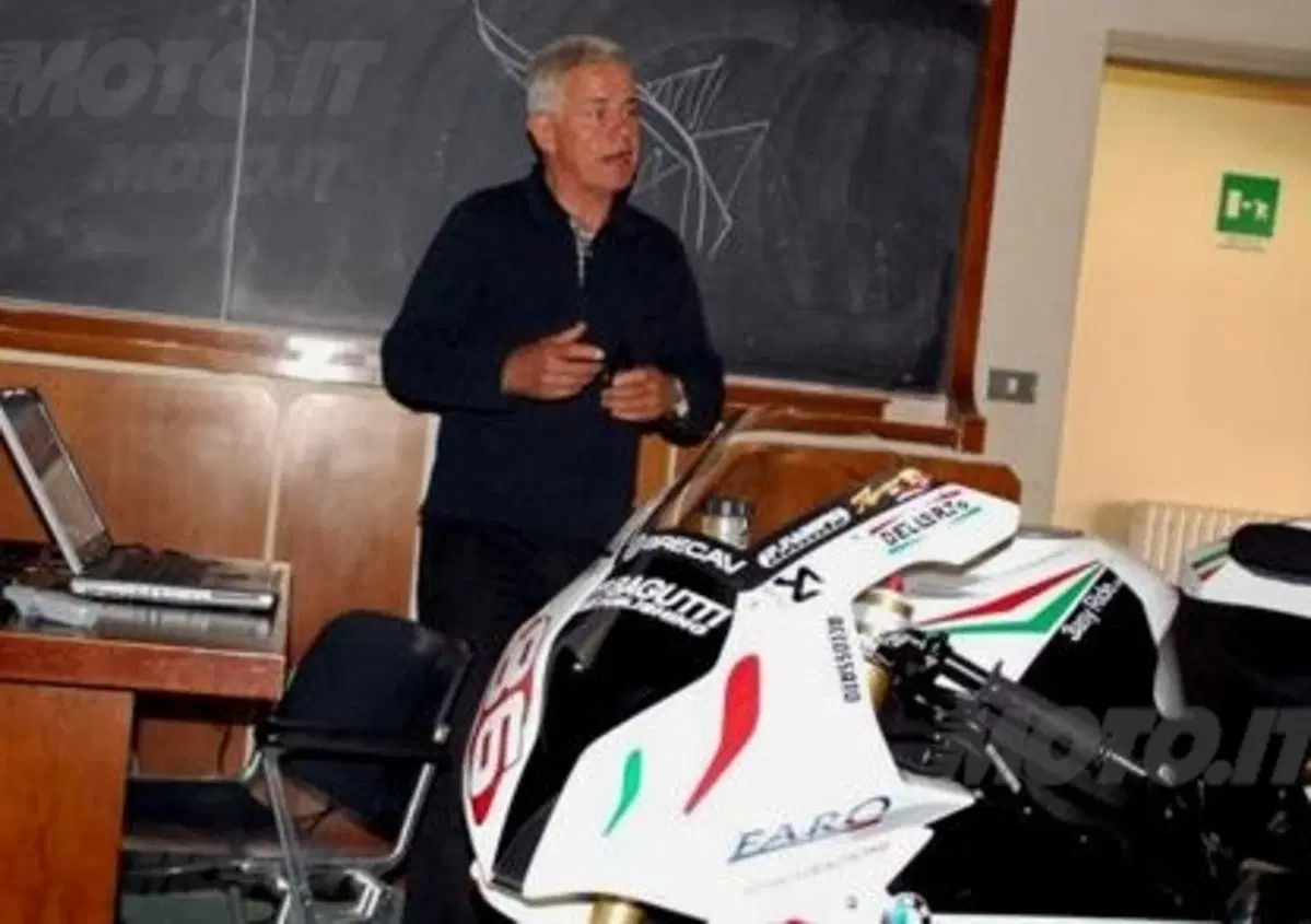 Vittore Cossalter: "La dinamica della moto. Capirla aiuterebbe anche Valentino"