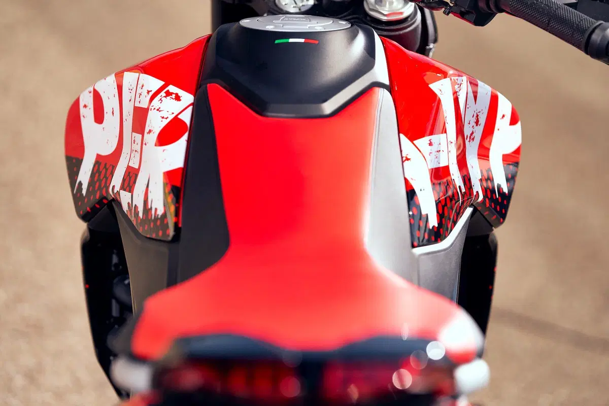 Ducati Hypermotard RVE: il concept diventa di serie (11)