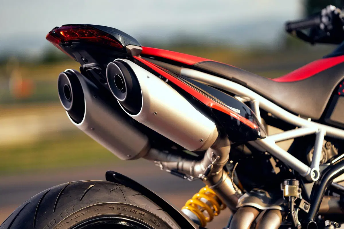 Ducati Hypermotard RVE: il concept diventa di serie (13)
