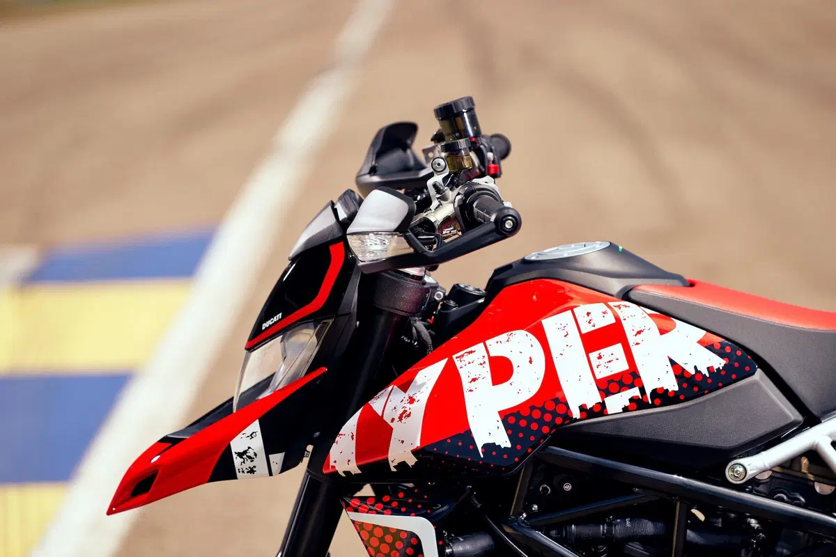 Ducati Hypermotard RVE: il concept diventa di serie (12)
