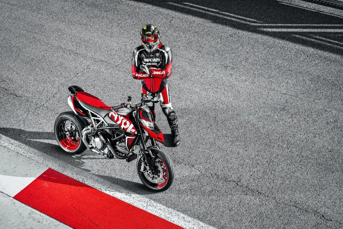 Ducati Hypermotard RVE: il concept diventa di serie (22)