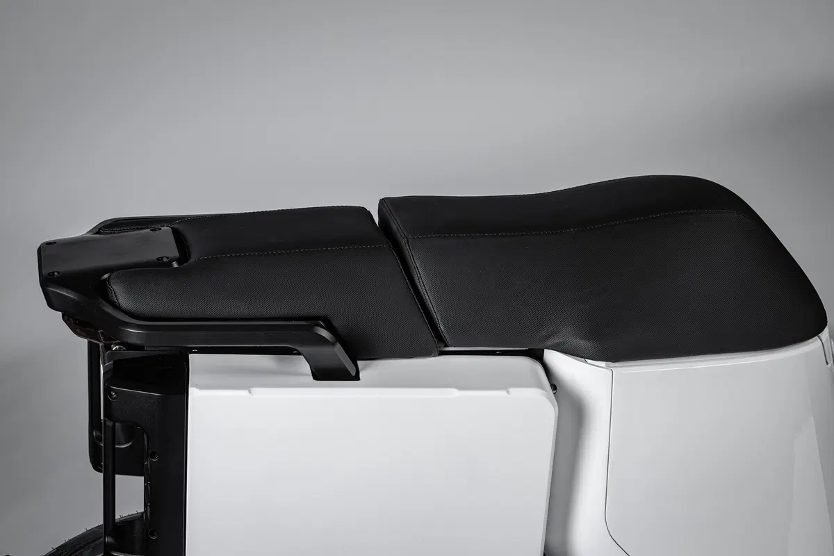 Wow! La startup italiana che produce scooter elettrici (9)