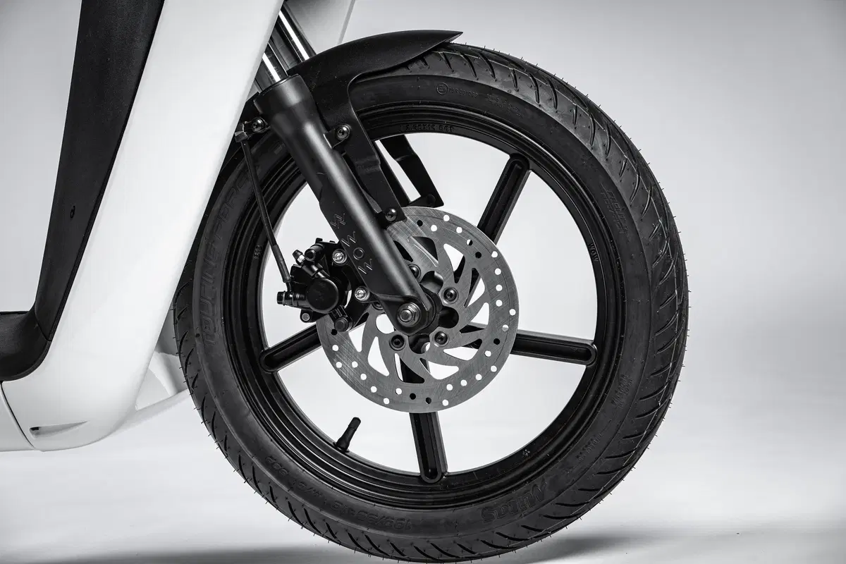 Wow! La startup italiana che produce scooter elettrici (14)