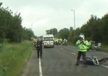 Incidente in moto ferma la torcia olimpica