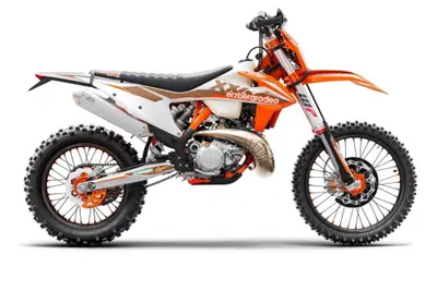 KTM gamma Enduro EXC 2021. Novit&agrave; per motori e sospensioni