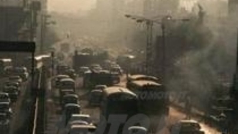 Codacons: 2.000 euro di risarcimenti per lo smog  