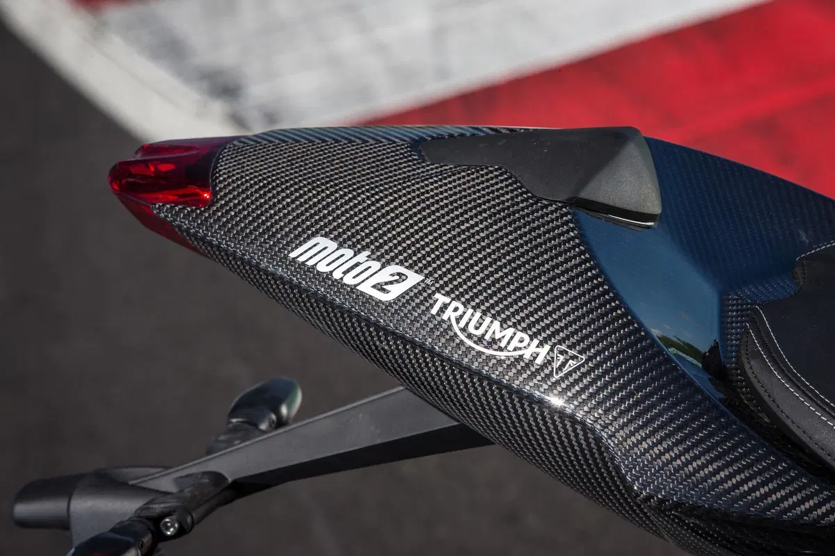 Triumph Daytona 675 Moto2 test. Sintesi perfetta (5)