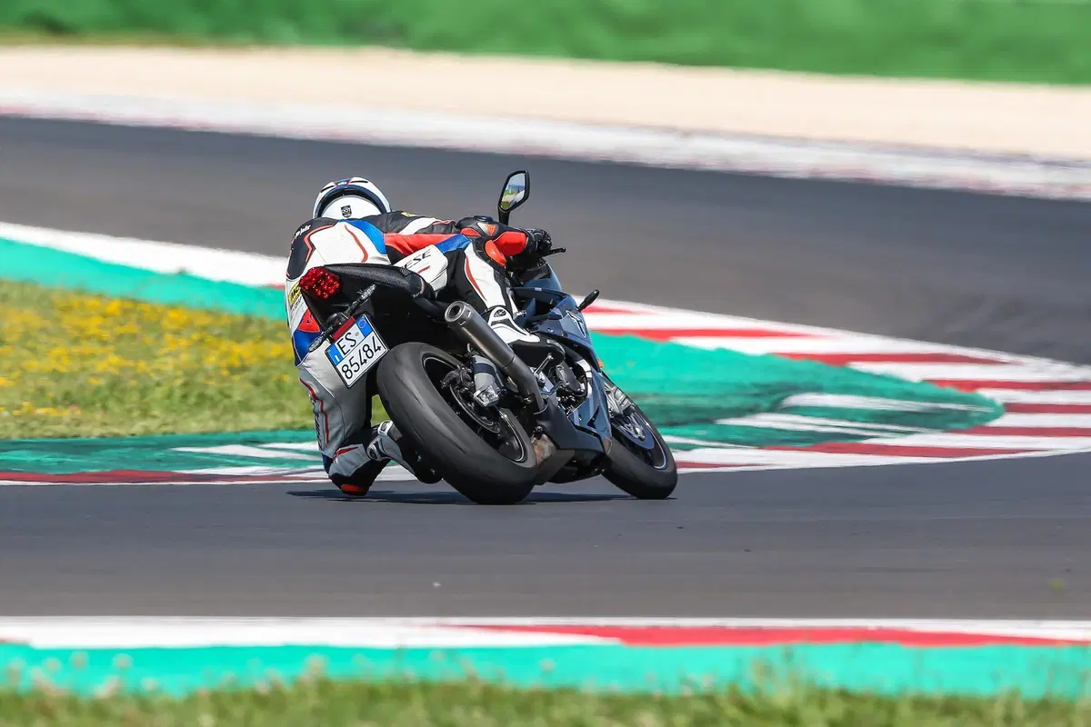 Triumph Daytona 675 Moto2 test. Sintesi perfetta