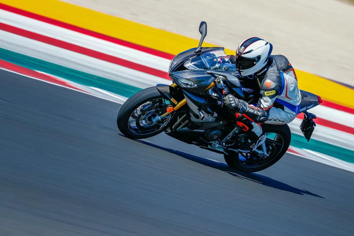 Triumph Daytona 675 Moto2 test. Sintesi perfetta (2)
