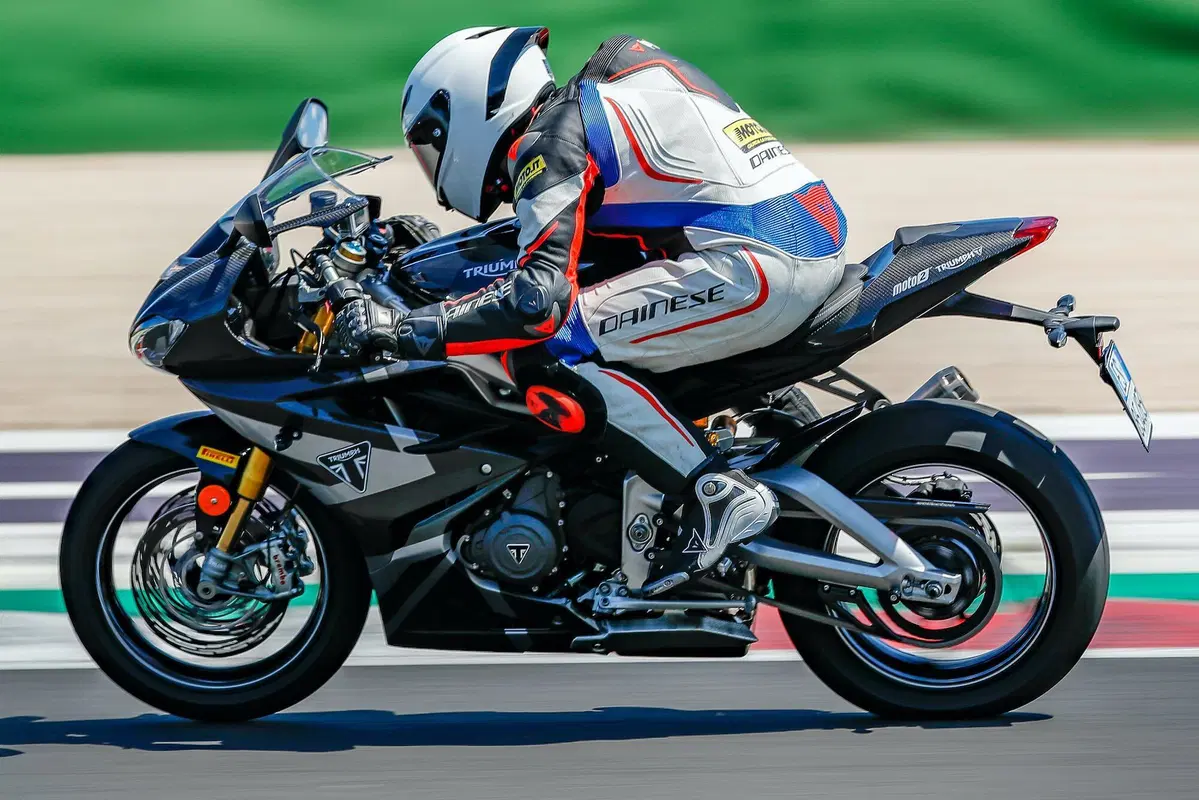 Triumph Daytona 675 Moto2 test. Sintesi perfetta (4)