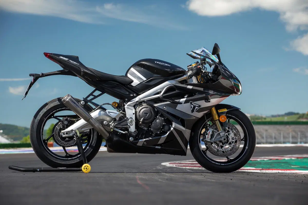 Triumph Daytona 675 Moto2 test. Sintesi perfetta (7)