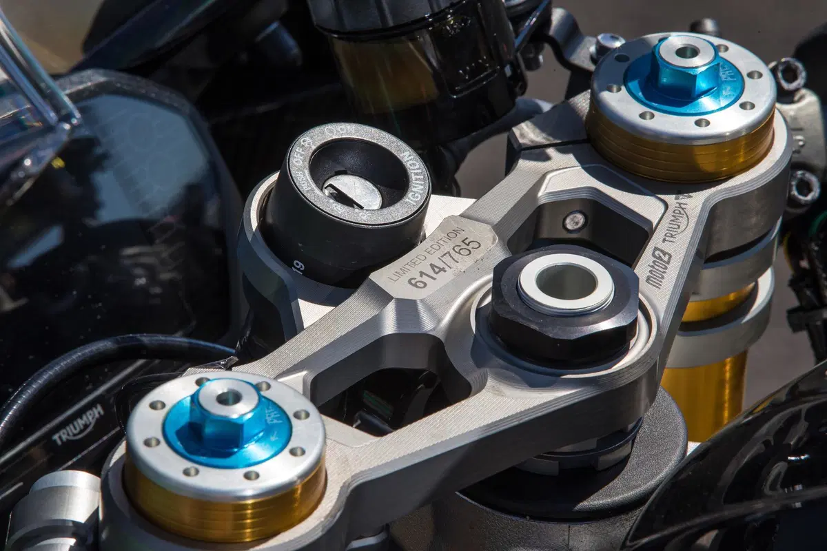 Triumph Daytona 675 Moto2 test. Sintesi perfetta (14)