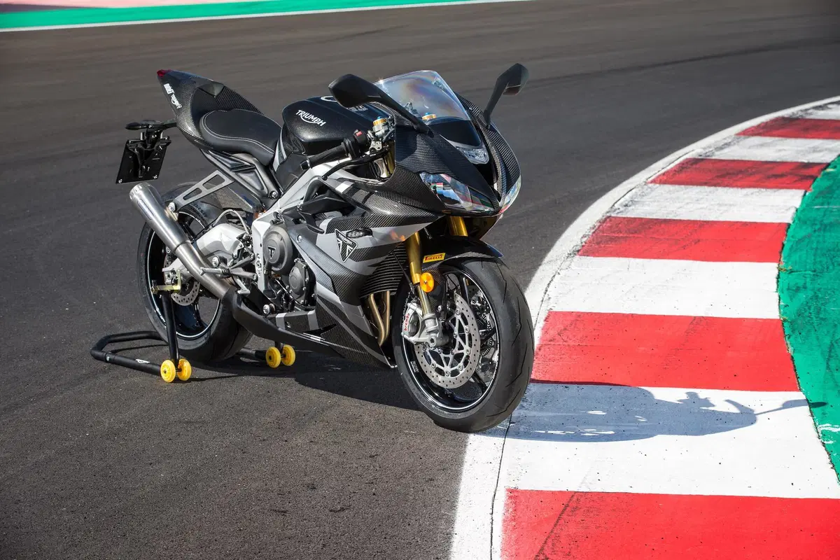 Triumph Daytona 675 Moto2 test. Sintesi perfetta (19)