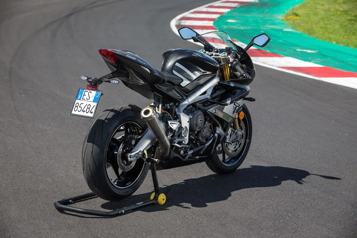 Triumph Daytona 675 Moto2 test. Sintesi perfetta (20)